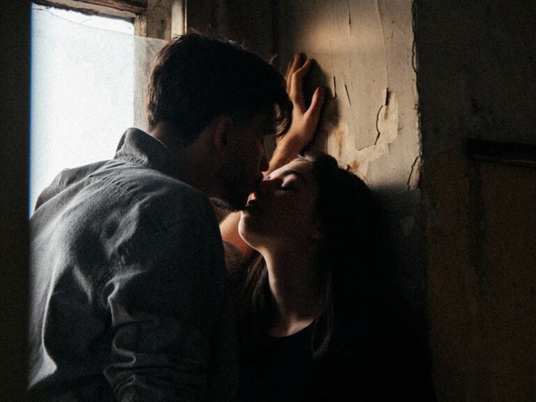 How to Make Him Crave You with Your Kiss?